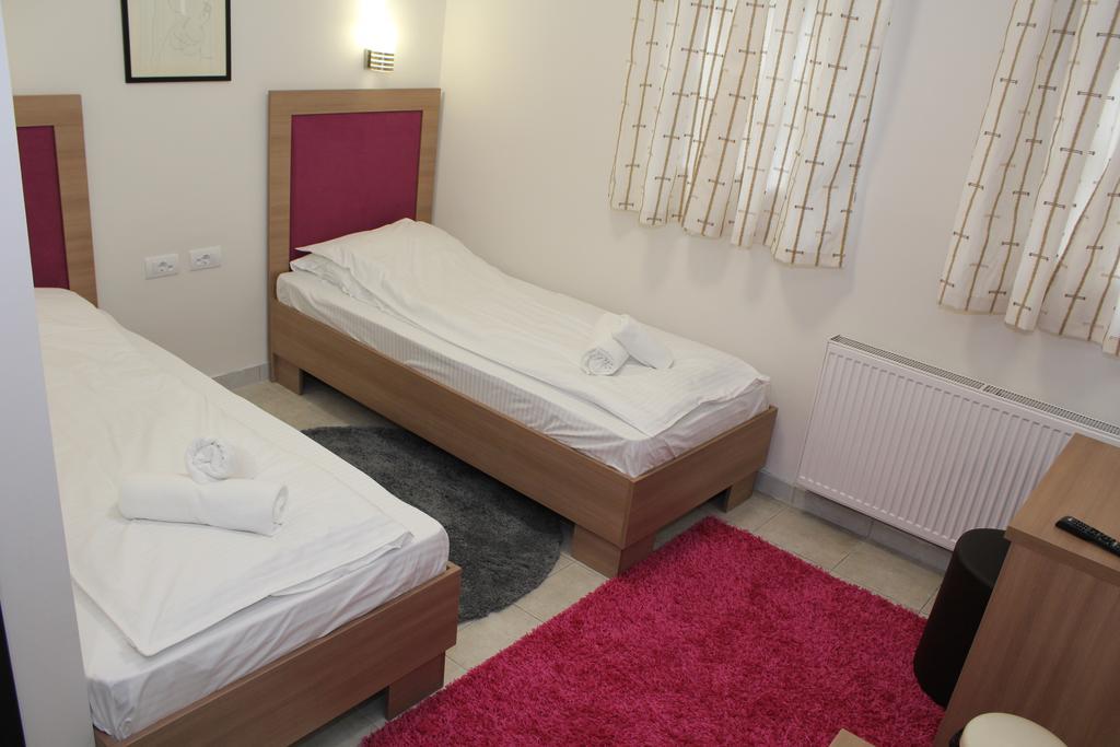Wake Up Apartments And Rooms Belgrade Extérieur photo