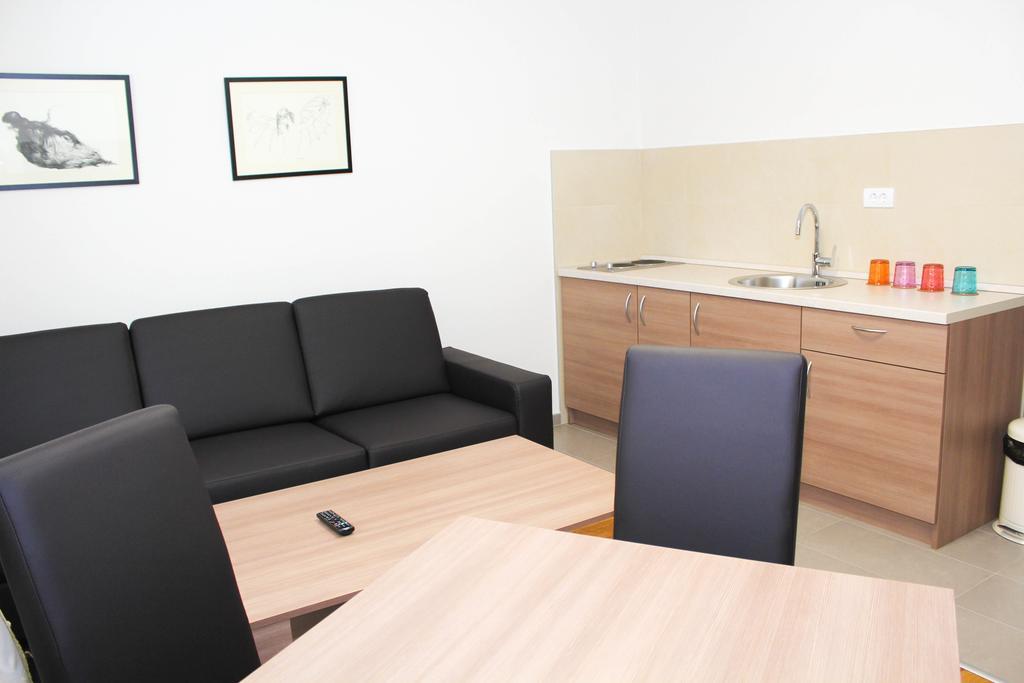 Wake Up Apartments And Rooms Belgrade Extérieur photo