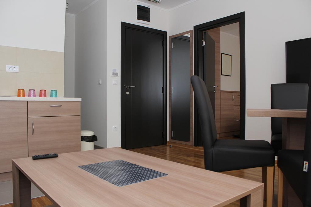 Wake Up Apartments And Rooms Belgrade Extérieur photo