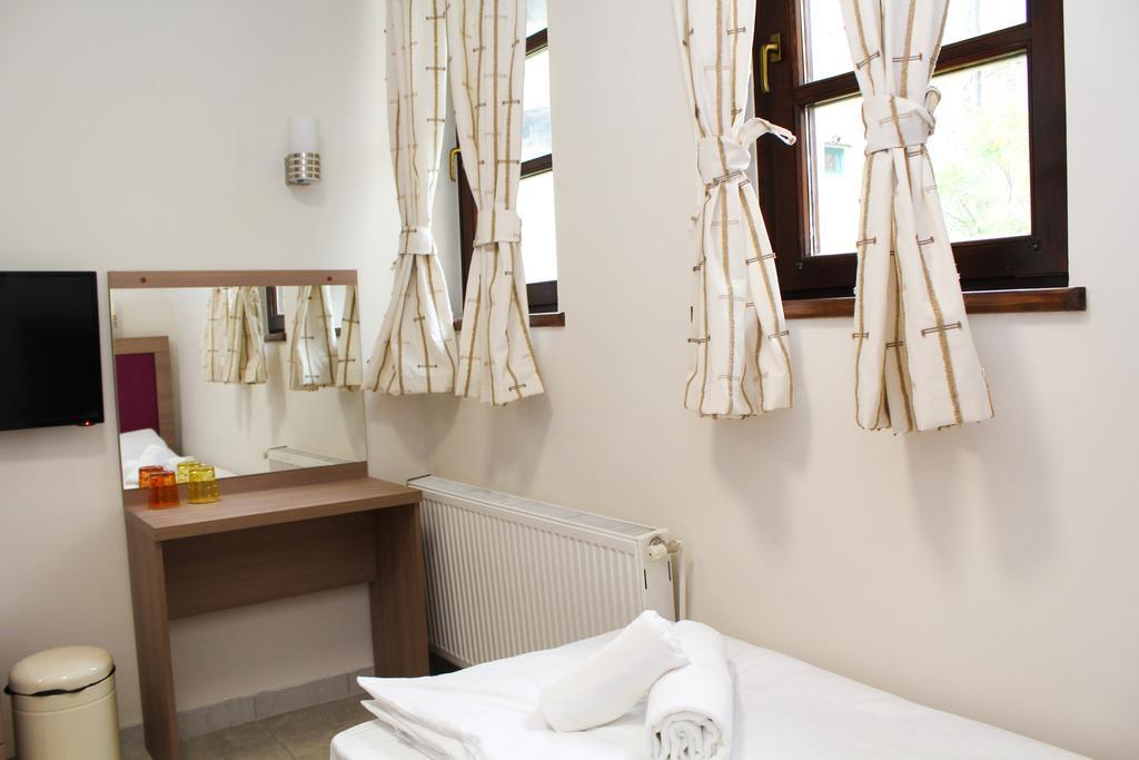 Wake Up Apartments And Rooms Belgrade Extérieur photo