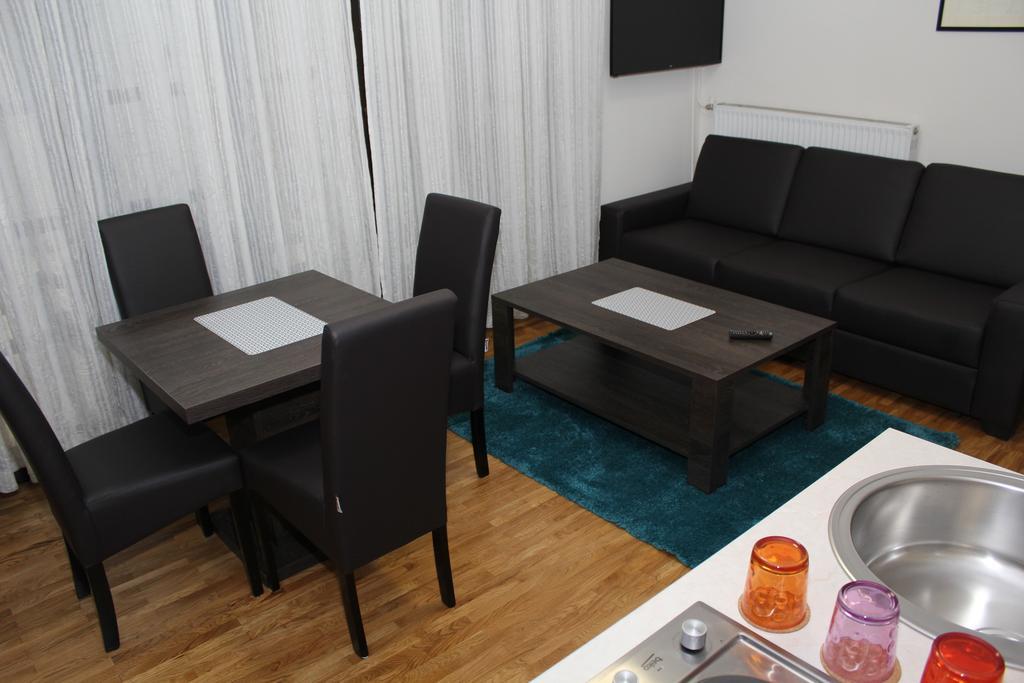 Wake Up Apartments And Rooms Belgrade Extérieur photo