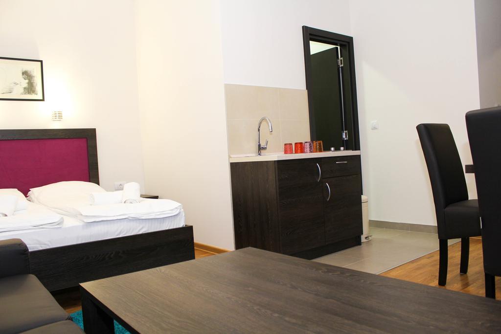 Wake Up Apartments And Rooms Belgrade Extérieur photo