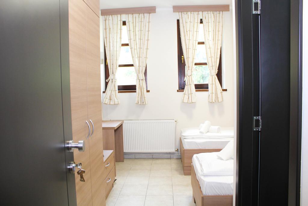 Wake Up Apartments And Rooms Belgrade Extérieur photo