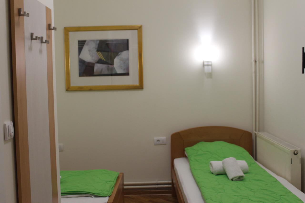 Wake Up Apartments And Rooms Belgrade Extérieur photo