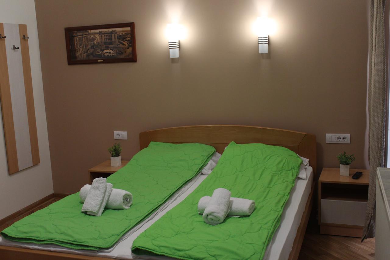Wake Up Apartments And Rooms Belgrade Extérieur photo
